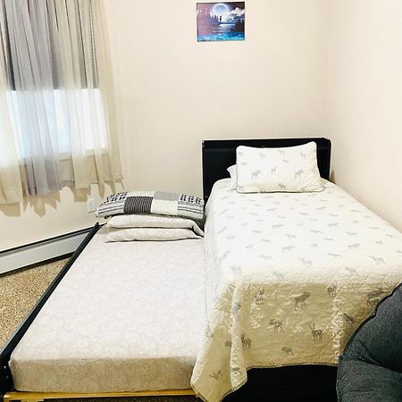 Beautiful 2 Bedroom 1 Bath Apartment With Private Garage أنكوراج المظهر الخارجي الصورة